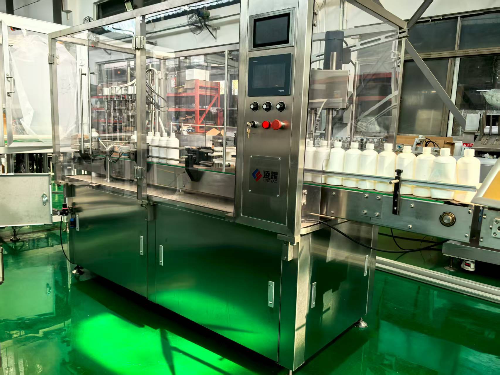 Jüngste Firmenblogs über Stabilitätsanalyse der Technologie für konstantes magnetisches Drehmoment in Indonesiens 500 ml kontinuierlichen Verpackungsprozessen