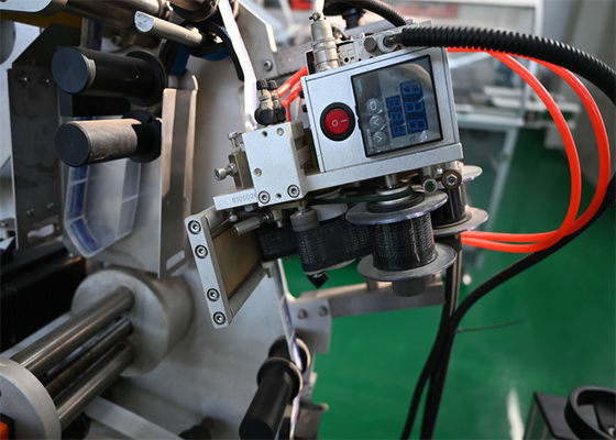 Besorgen Automatische Flaschenkennzeichnungsmaschine PLC-Steuerung mit Code-Druck, Aufkleber auftragen on-line-Fertigung