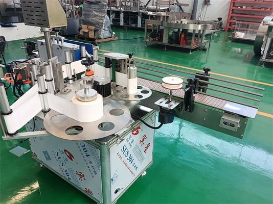 Elektrisch angetriebene Pharma-Kennzeichnungsmaschine für runde Flaschen 300-500 Flaschen/min mit PLC-Steuerungssystem