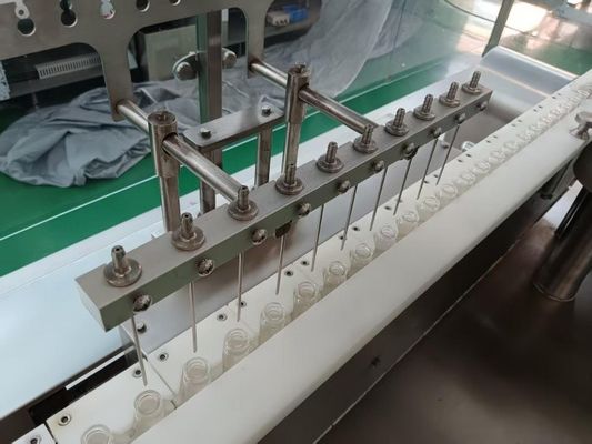 Hocheffiziente Vial-Abfüllmaschine für 2-30 ml Glasvials mit aseptischem Schutz für monoklonale Antikörper