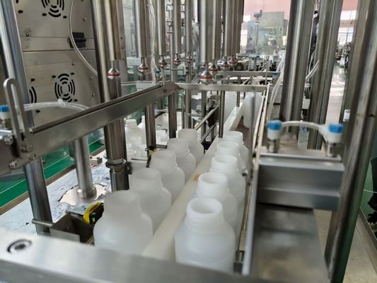 Automatische Maschine zur Füllung von kosmetischen Flüssigkeiten (10 ml - 500 ml) mit peristaltischen Pumpen